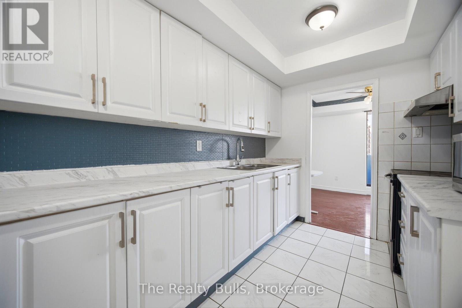 907 - 10 Stonehill Court, Toronto, Ontario  M1W 2X8 - Photo 8 - E12984036