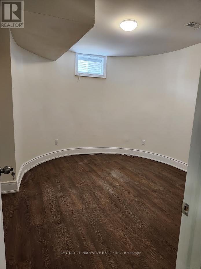 33 Scarborough Golf Club Road, Toronto (Scarborough Village), Ontario  M1M 3C6 - Photo 4 - E12984104