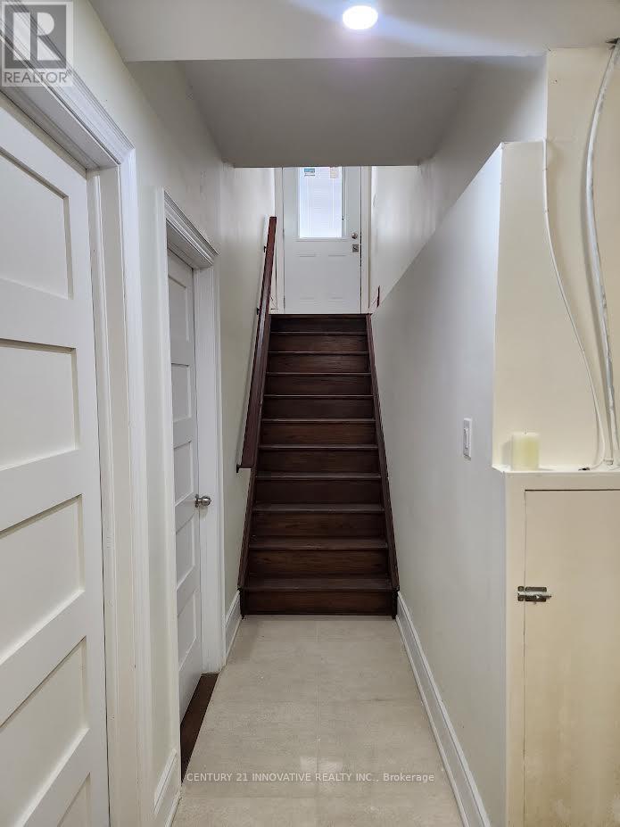 33 Scarborough Golf Club Road, Toronto (Scarborough Village), Ontario  M1M 3C6 - Photo 6 - E12984104