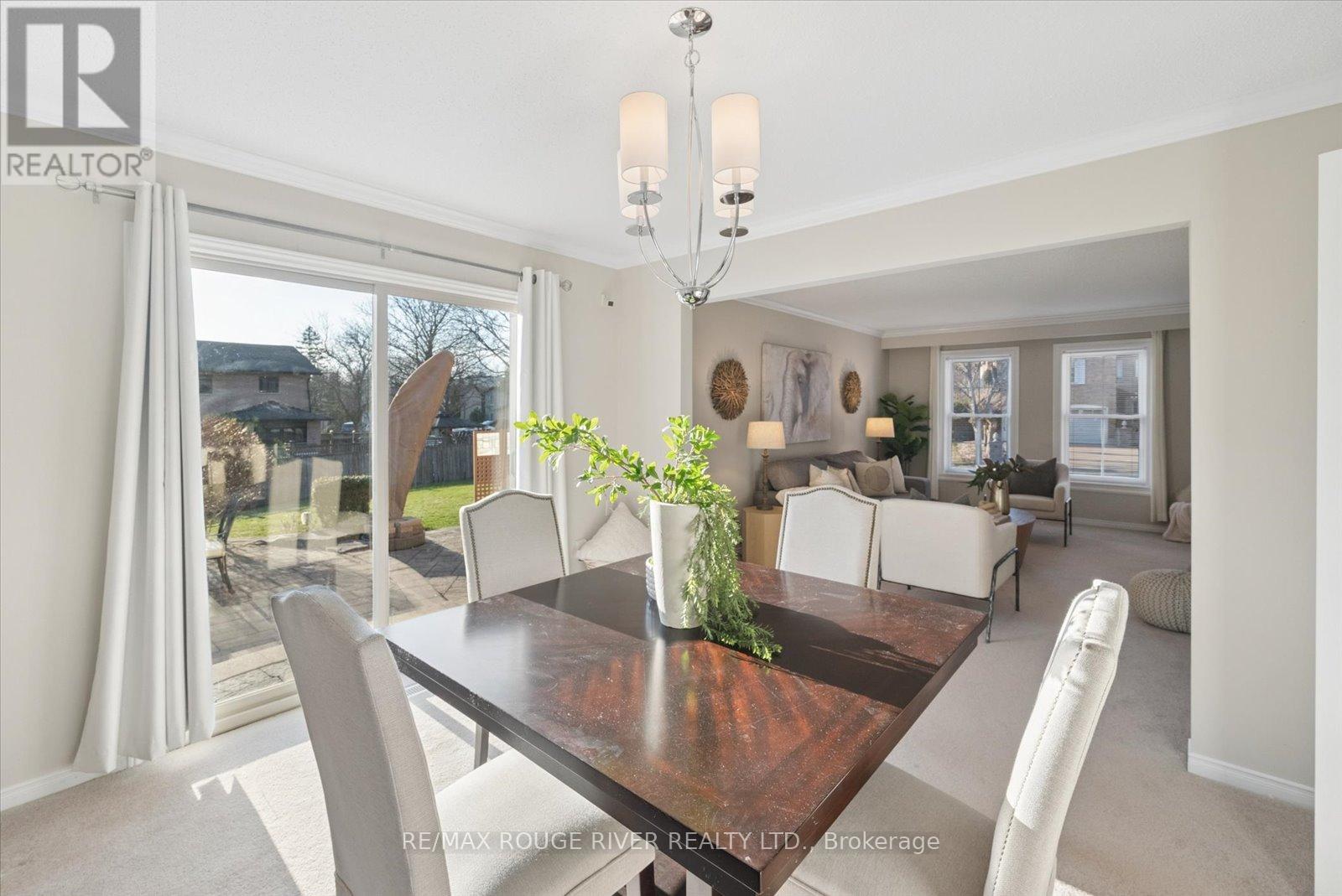 2 Worfolk Place, Whitby, Ontario  L1N 6Z2 - Photo 11 - E12984196