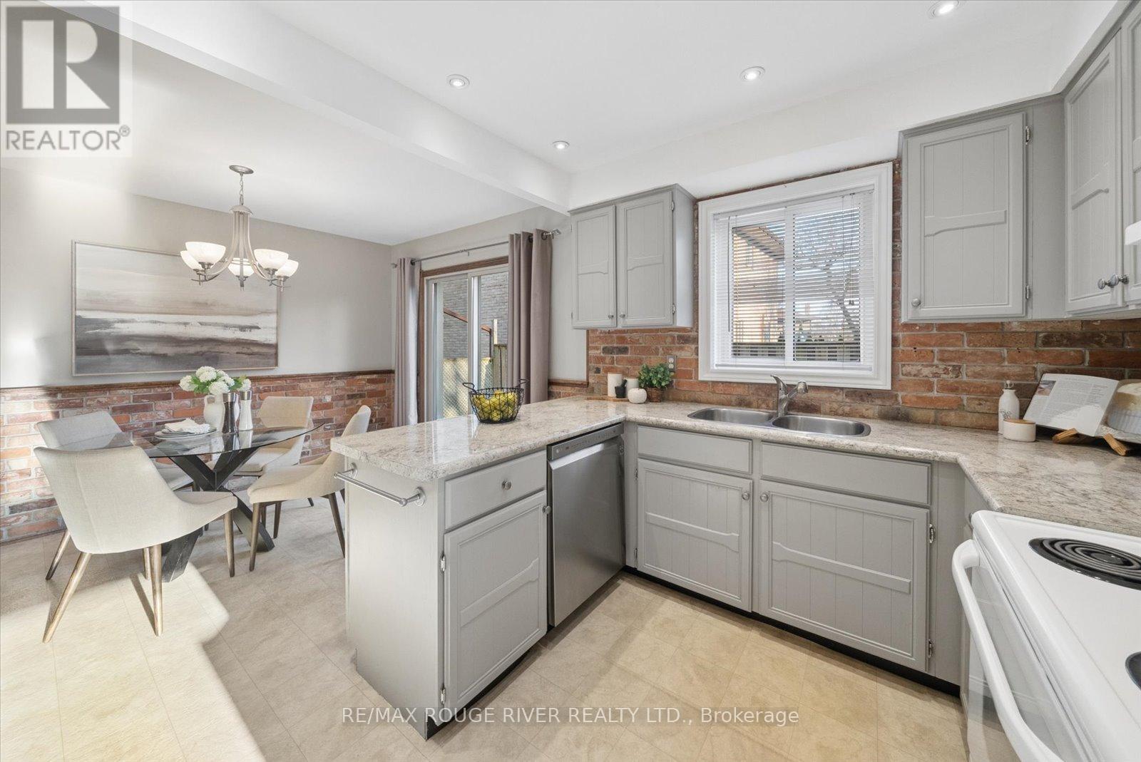 2 Worfolk Place, Whitby, Ontario  L1N 6Z2 - Photo 14 - E12984196