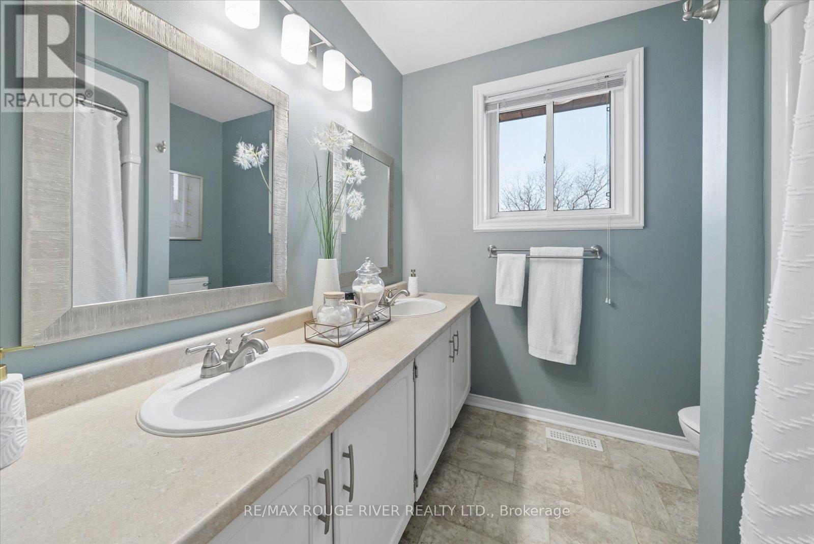 2 Worfolk Place, Whitby, Ontario  L1N 6Z2 - Photo 27 - E12984196