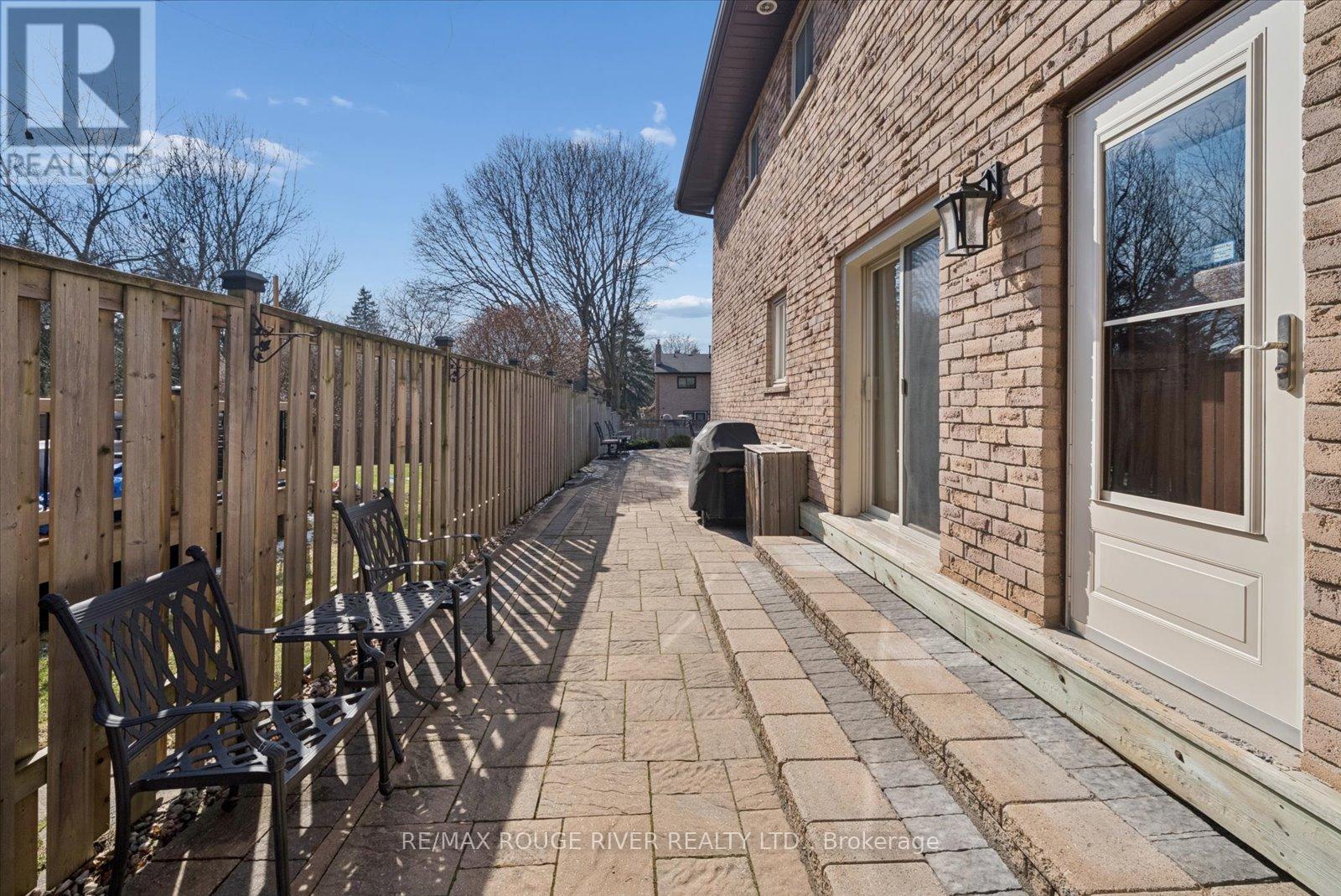 2 Worfolk Place, Whitby, Ontario  L1N 6Z2 - Photo 36 - E12984196