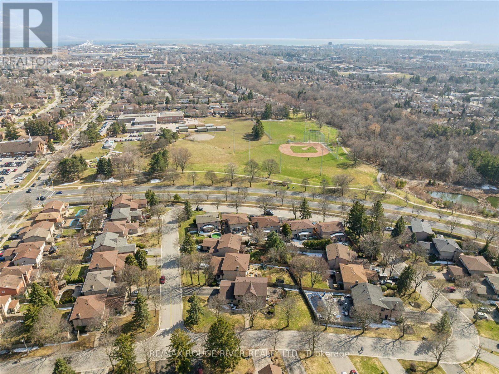 2 Worfolk Place, Whitby, Ontario  L1N 6Z2 - Photo 44 - E12984196