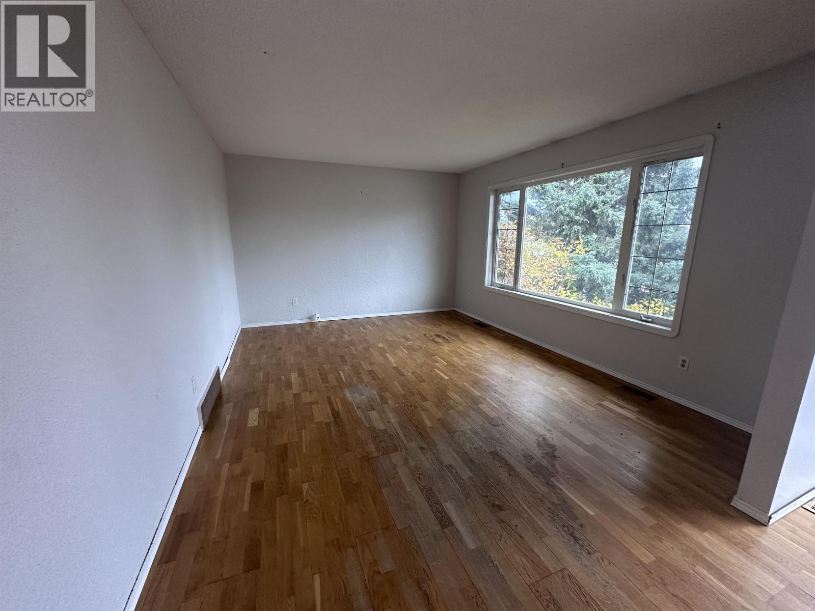 3916 Cottonwood Road, Fort Nelson, British Columbia  V0C 1R0 - Photo 7 - R3109521