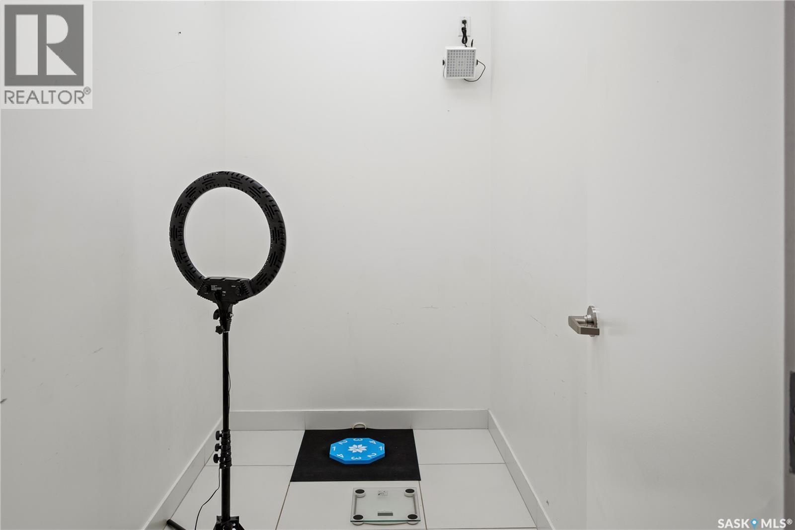 394 University Park Drive, Regina, Saskatchewan  S4V 0Y8 - Photo 7 - SK032423