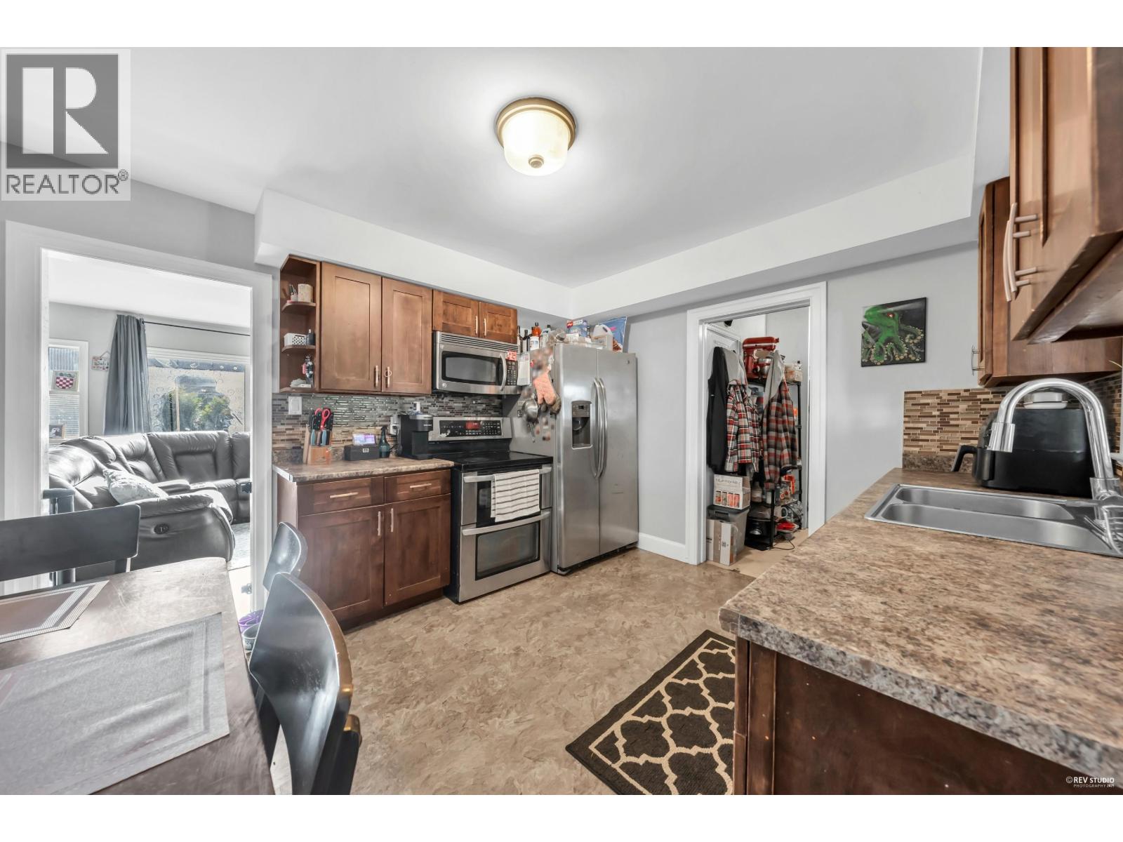 735 Lea Avenue, Coquitlam, British Columbia  V3J 4H4 - Photo 11 - R3105006