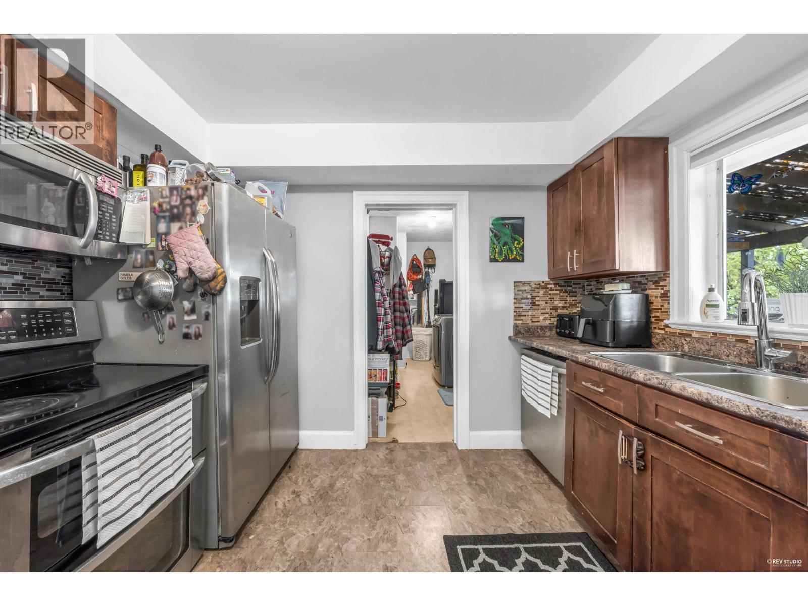 735 Lea Avenue, Coquitlam, British Columbia  V3J 4H4 - Photo 12 - R3105006