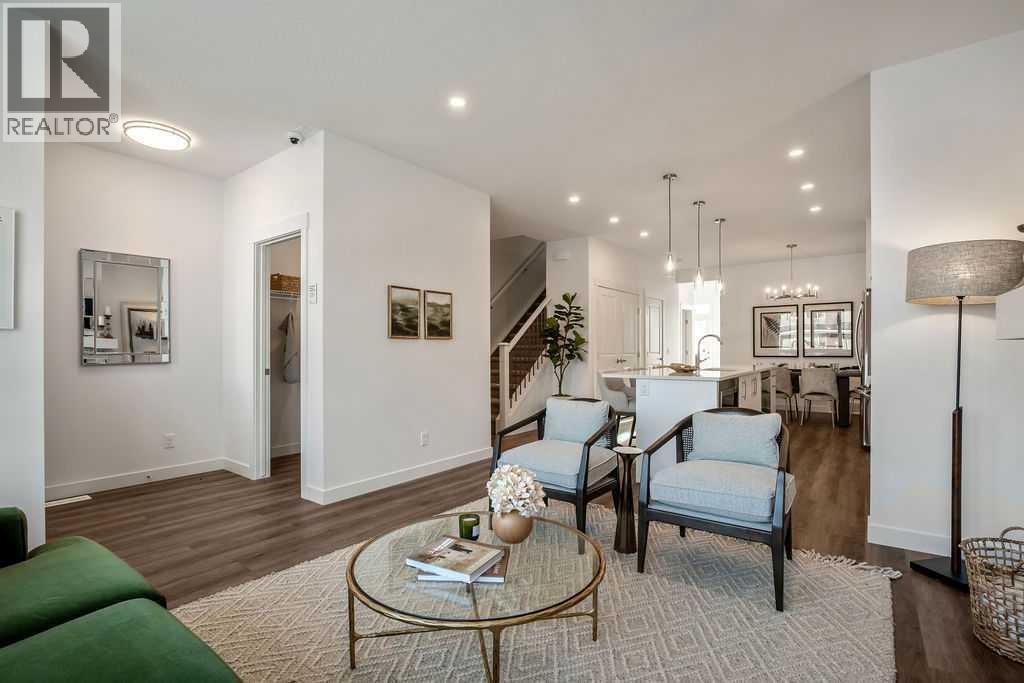 199 Annette Landing, Calgary, Alberta  T3R 2K2 - Photo 4 - A2284190