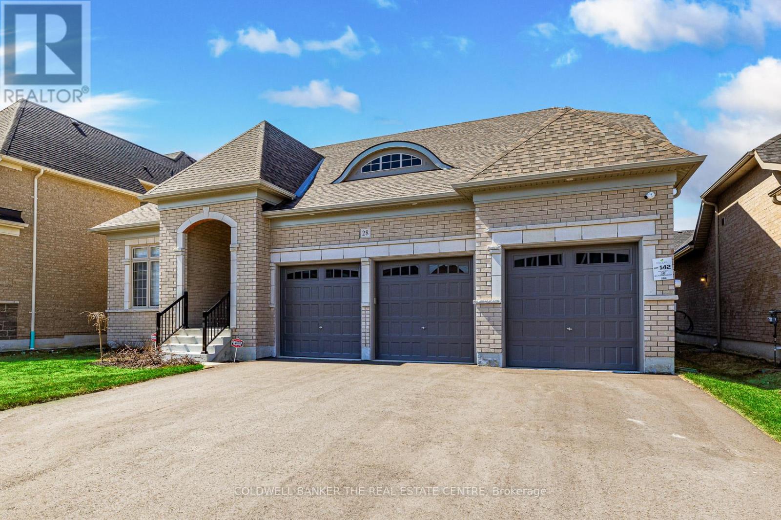 28 Bellflower Crescent, Adjala-Tosorontio, Ontario  L0G 1W0 - Photo 2 - N12984010