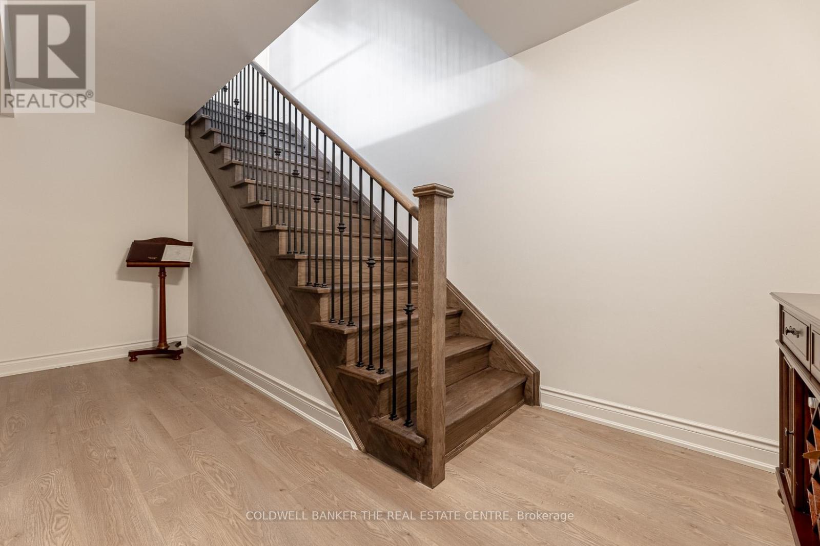 28 Bellflower Crescent, Adjala-Tosorontio, Ontario  L0G 1W0 - Photo 30 - N12984010