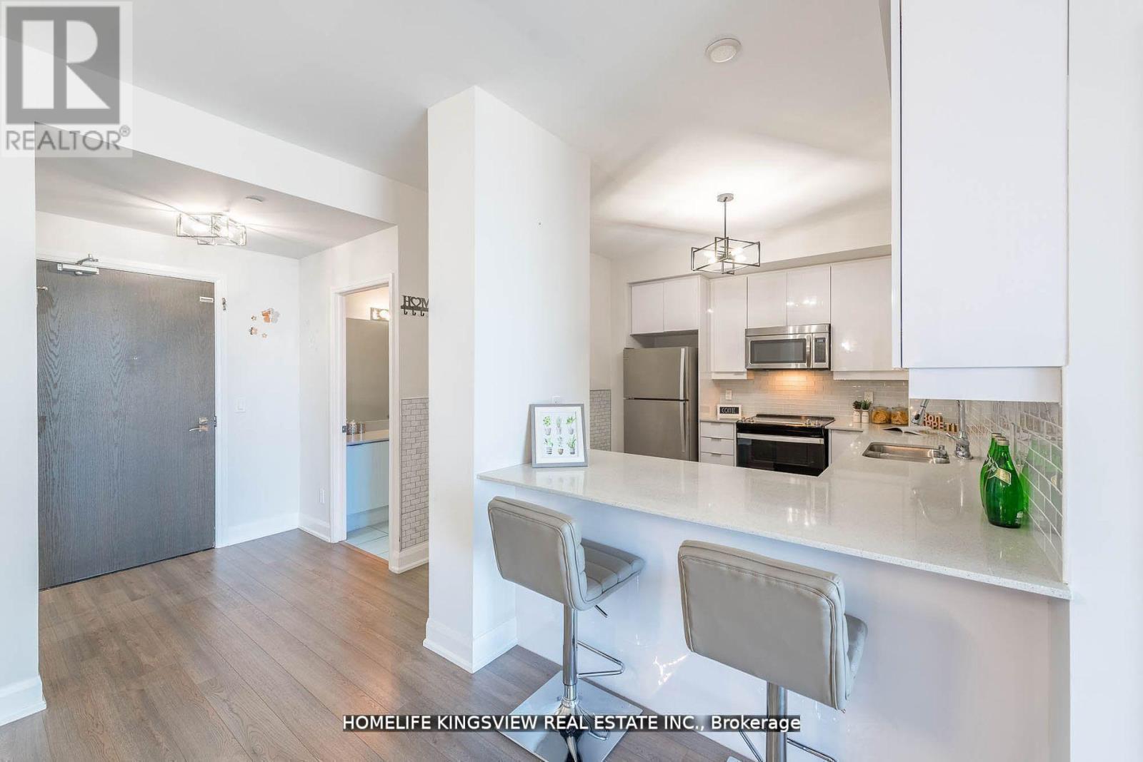 808 - 2910 Highway 7, Vaughan, Ontario  L4K 0H8 - Photo 4 - N12984056