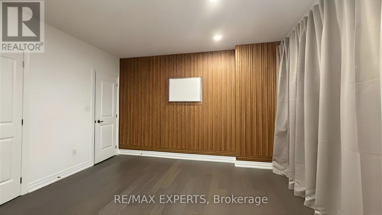 1 - 2285 Major Mackenzie Drive W, Vaughan (Maple), Ontario  L6A 5A8 - Photo 2 - N12984064