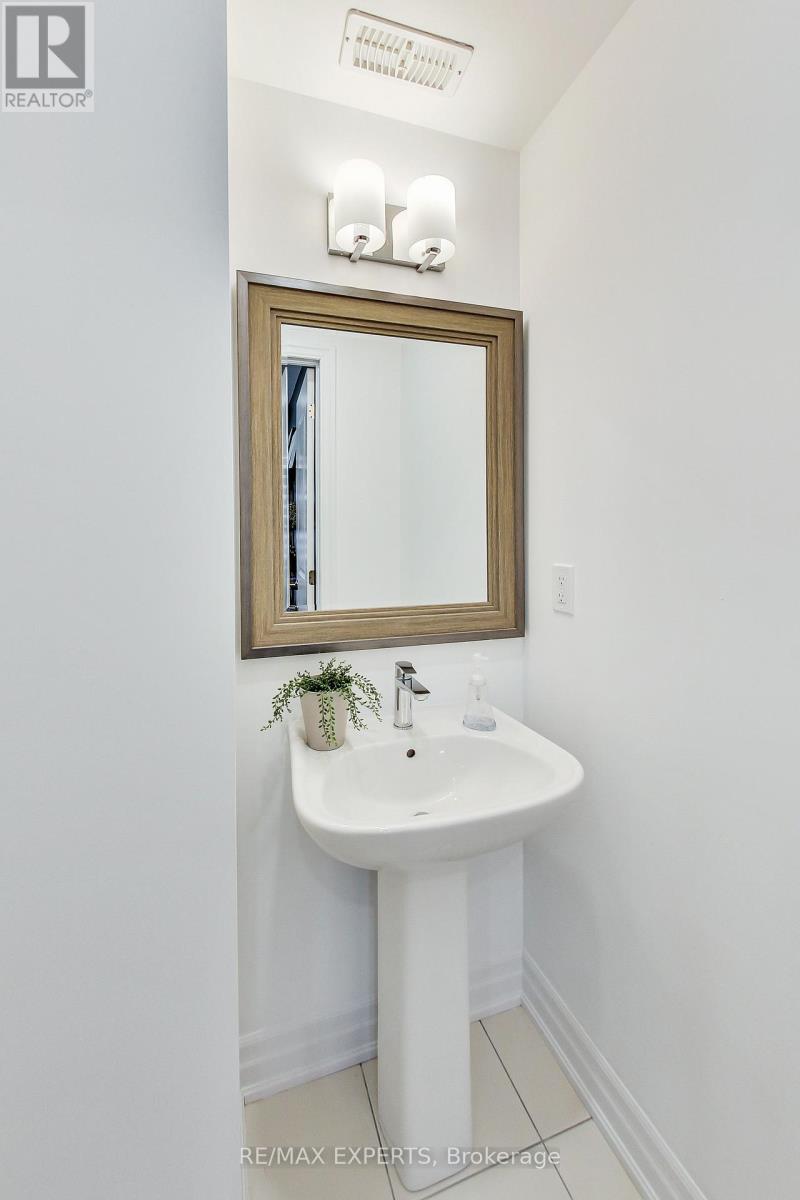 1 - 2285 Major Mackenzie Drive W, Vaughan (Maple), Ontario  L6A 5A8 - Photo 3 - N12984064