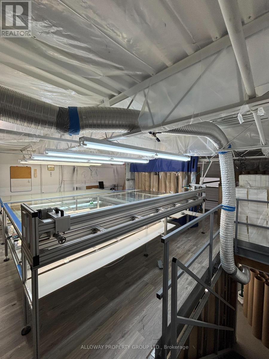 5 - 1260 Journey's End Circle, Newmarket, Ontario  L3Y 8Z7 - Photo 7 - N12984138