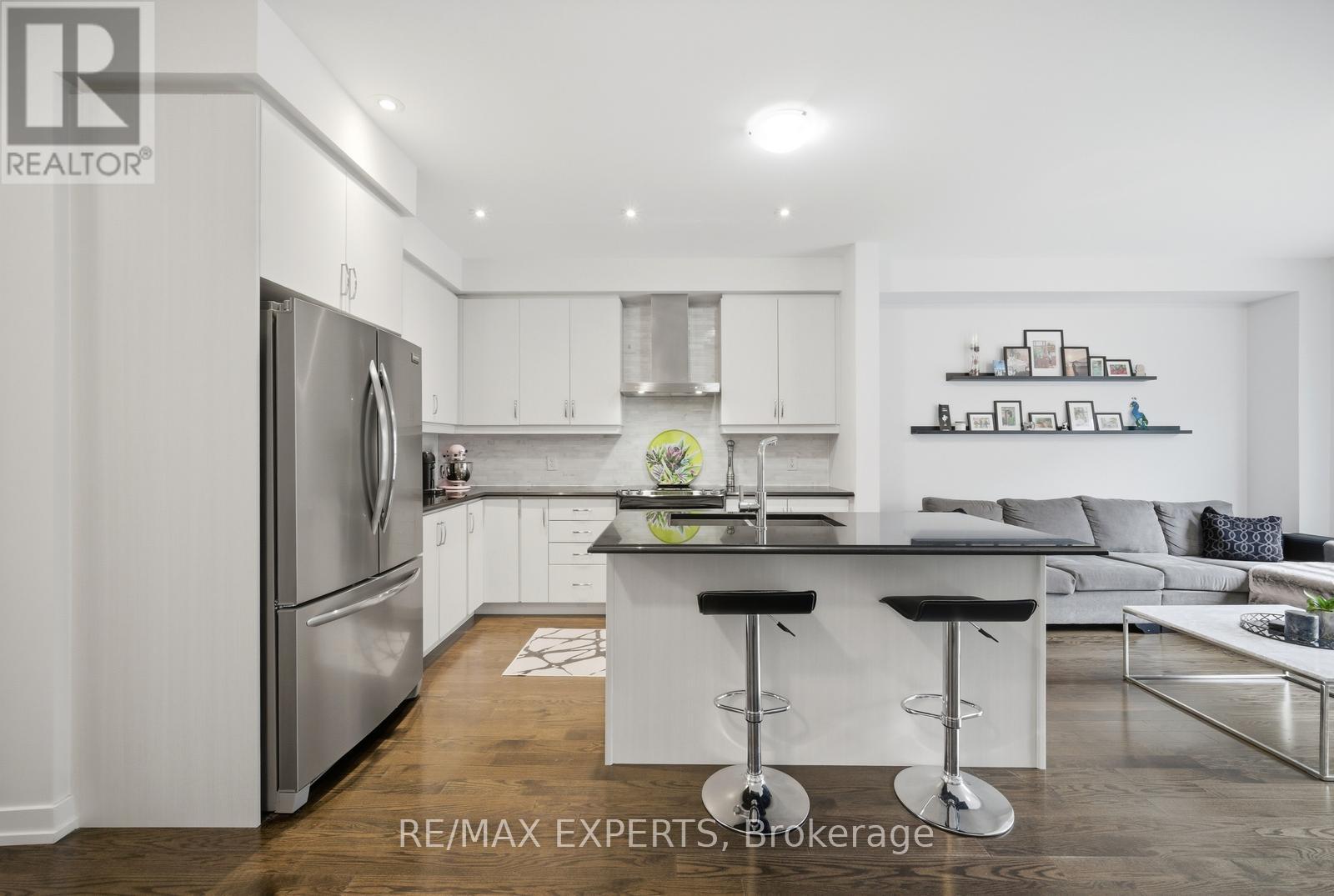 11 Fancamp Drive, Vaughan, Ontario  L6A 4Z2 - Photo 11 - N12984174