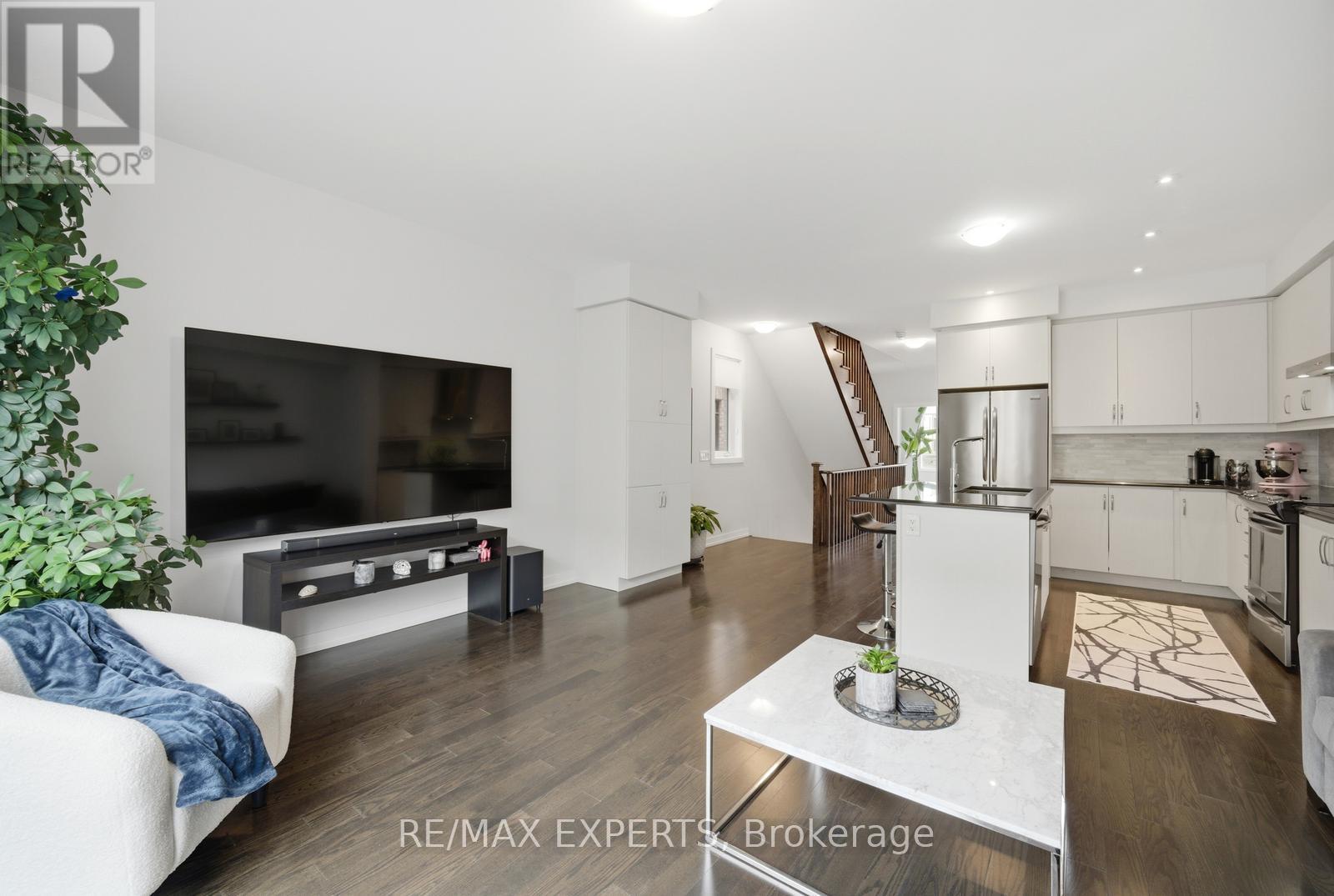 11 Fancamp Drive, Vaughan, Ontario  L6A 4Z2 - Photo 18 - N12984174