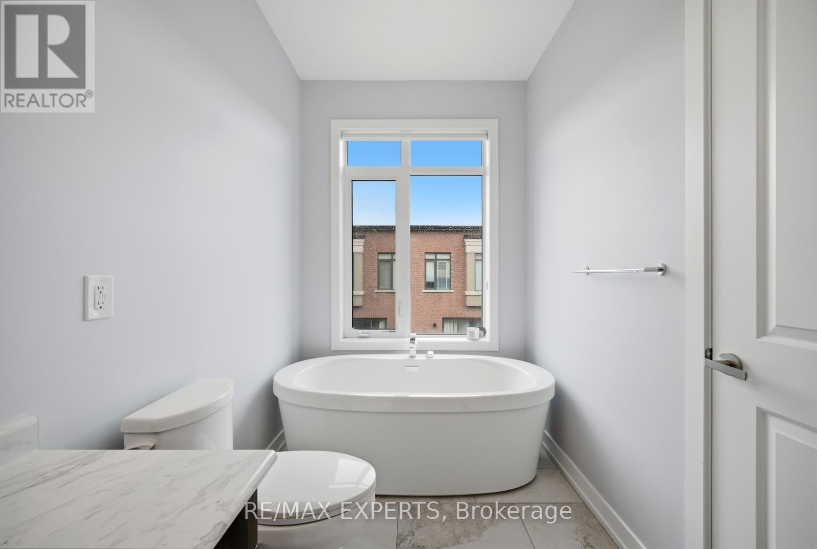 11 Fancamp Drive, Vaughan, Ontario  L6A 4Z2 - Photo 27 - N12984174