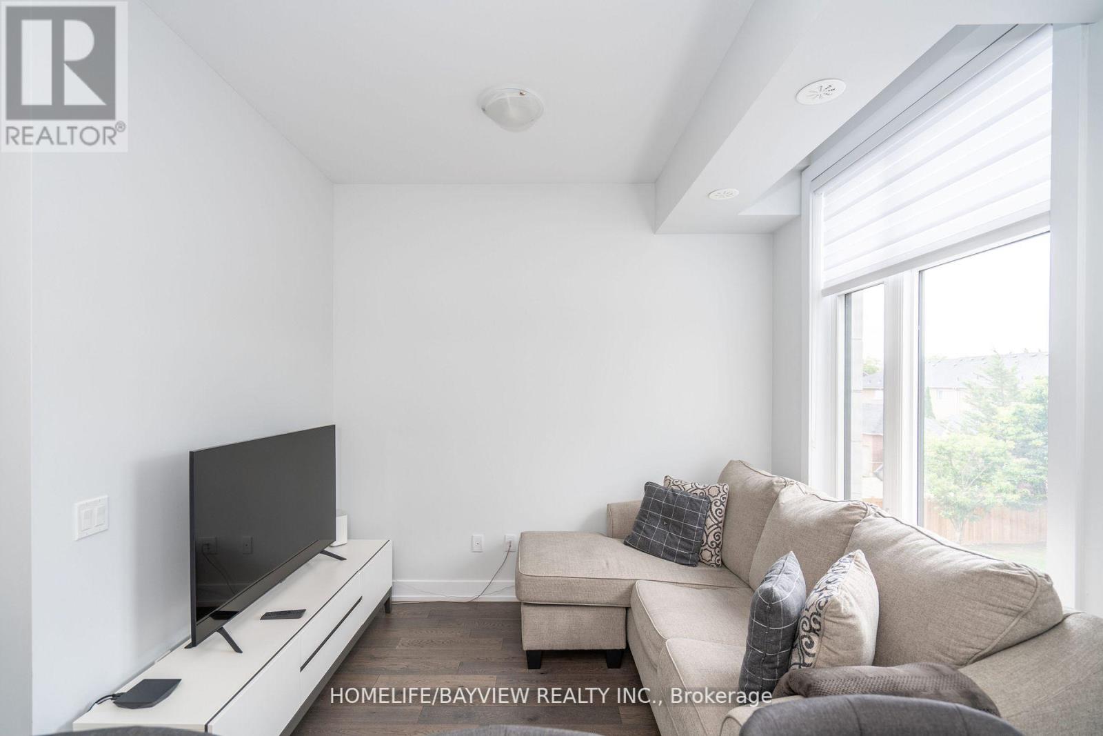 244 - 9580 Islington Avenue, Vaughan (Sonoma Heights), Ontario  L4H 5E8 - Photo 10 - N12984180