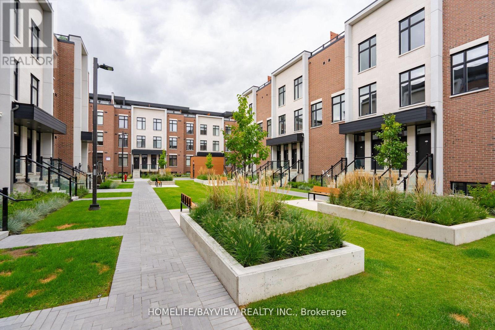 244 - 9580 Islington Avenue, Vaughan (Sonoma Heights), Ontario  L4H 5E8 - Photo 4 - N12984180