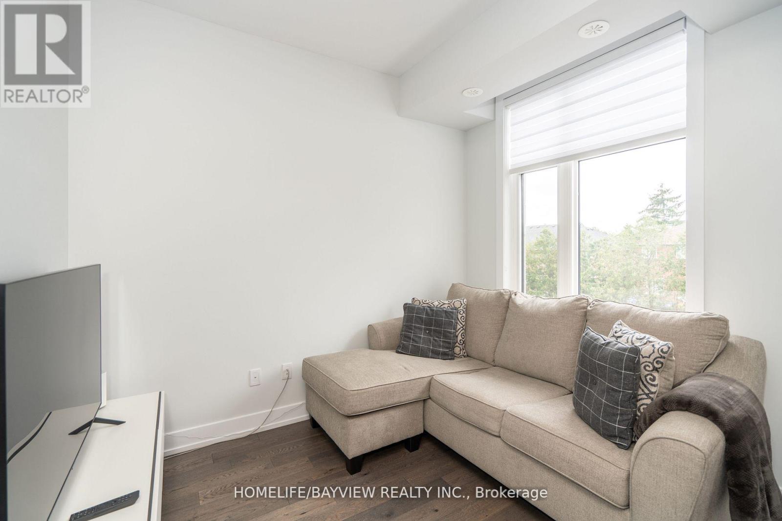 244 - 9580 Islington Avenue, Vaughan (Sonoma Heights), Ontario  L4H 5E8 - Photo 6 - N12984180