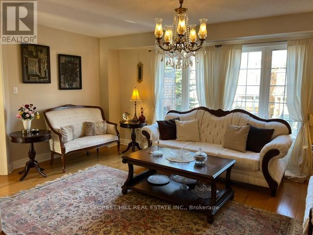 54 Timberview Drive, Vaughan, Ontario  L4J 8M3 - Photo 4 - N12984210