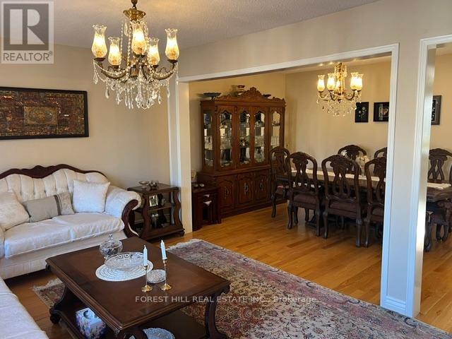 54 Timberview Drive, Vaughan, Ontario  L4J 8M3 - Photo 6 - N12984210