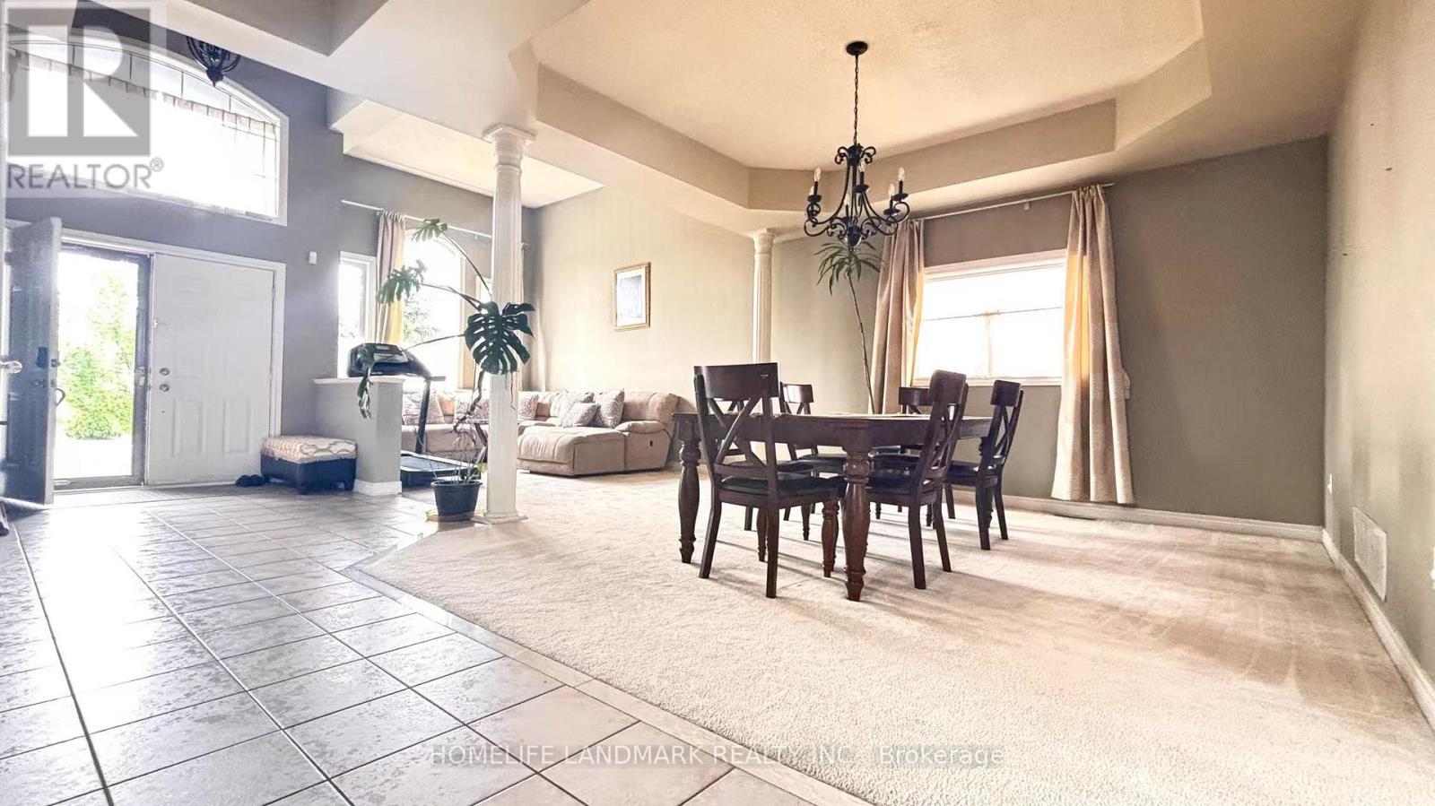 79 Boxwood Crescent, Markham (Rouge Fairways), Ontario  L3S 3V1 - Photo 2 - N12984212