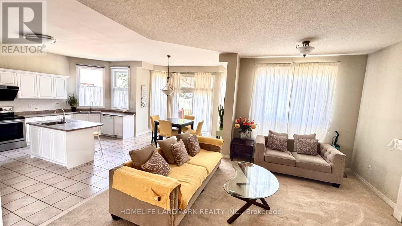 79 Boxwood Crescent, Markham (Rouge Fairways), Ontario  L3S 3V1 - Photo 4 - N12984212