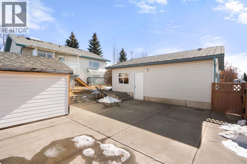 219 Quigley Drive, Cochrane, Alberta  T4C 1T3 - Photo 44 - A2299527
