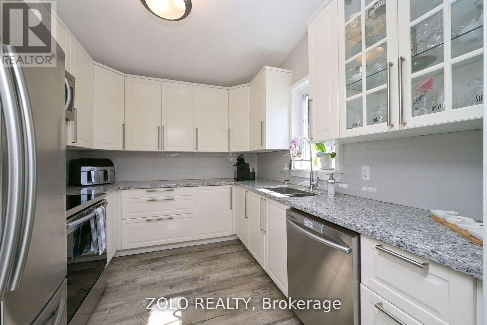 28 Broadmoor Avenue, Barrie, Ontario  L4N 3M9 - Photo 6 - S12984048