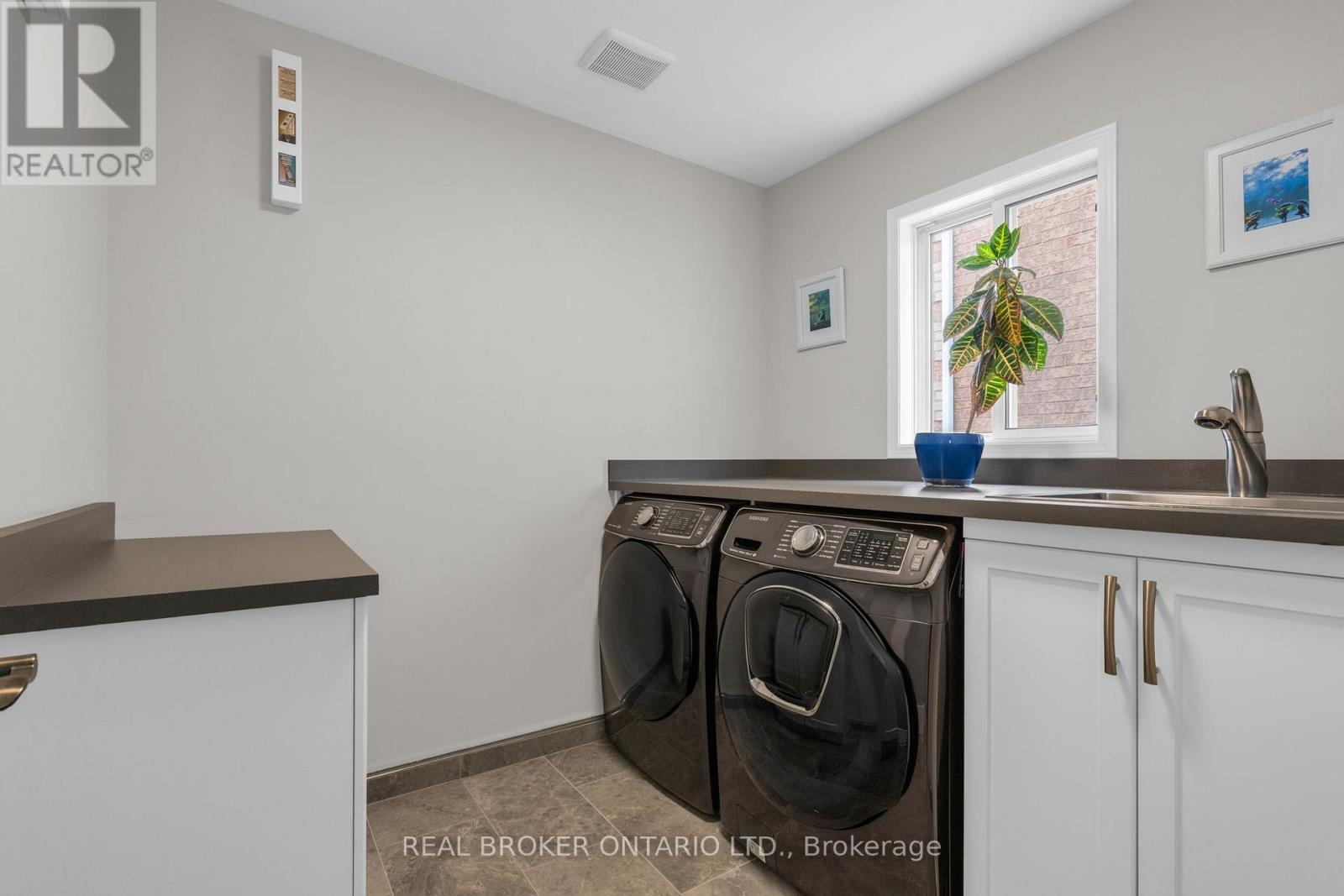 53 Taylor Drive, Barrie, Ontario  L4N 8K6 - Photo 16 - S12984096