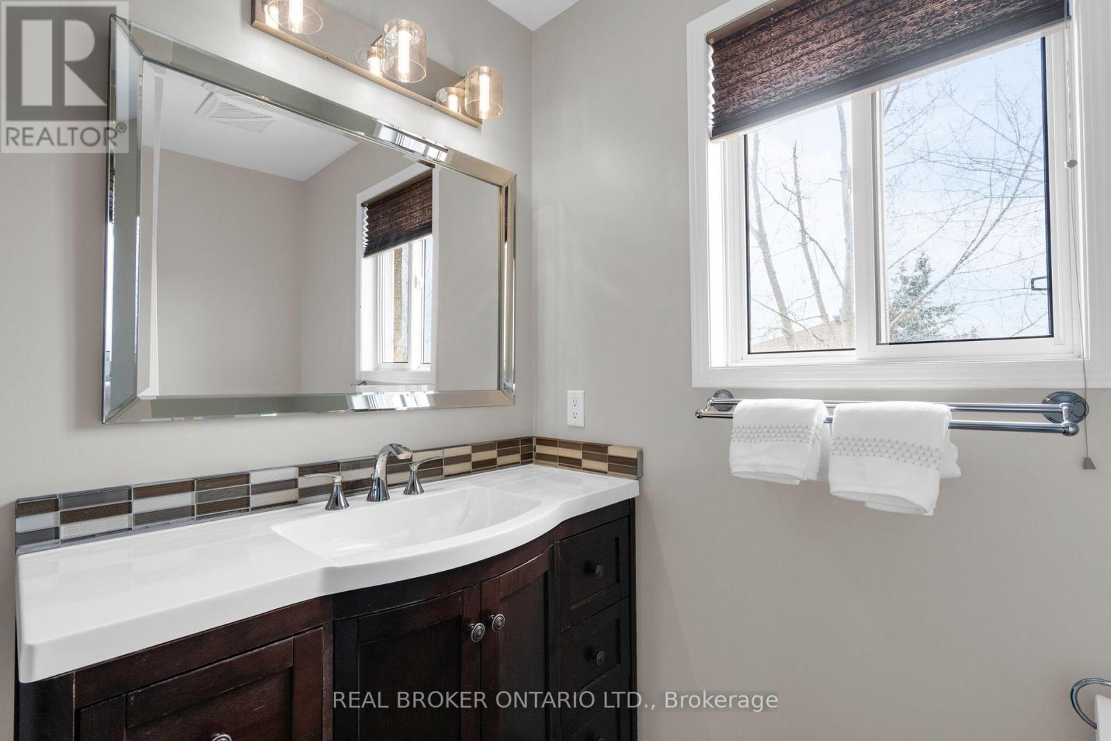 53 Taylor Drive, Barrie, Ontario  L4N 8K6 - Photo 22 - S12984096