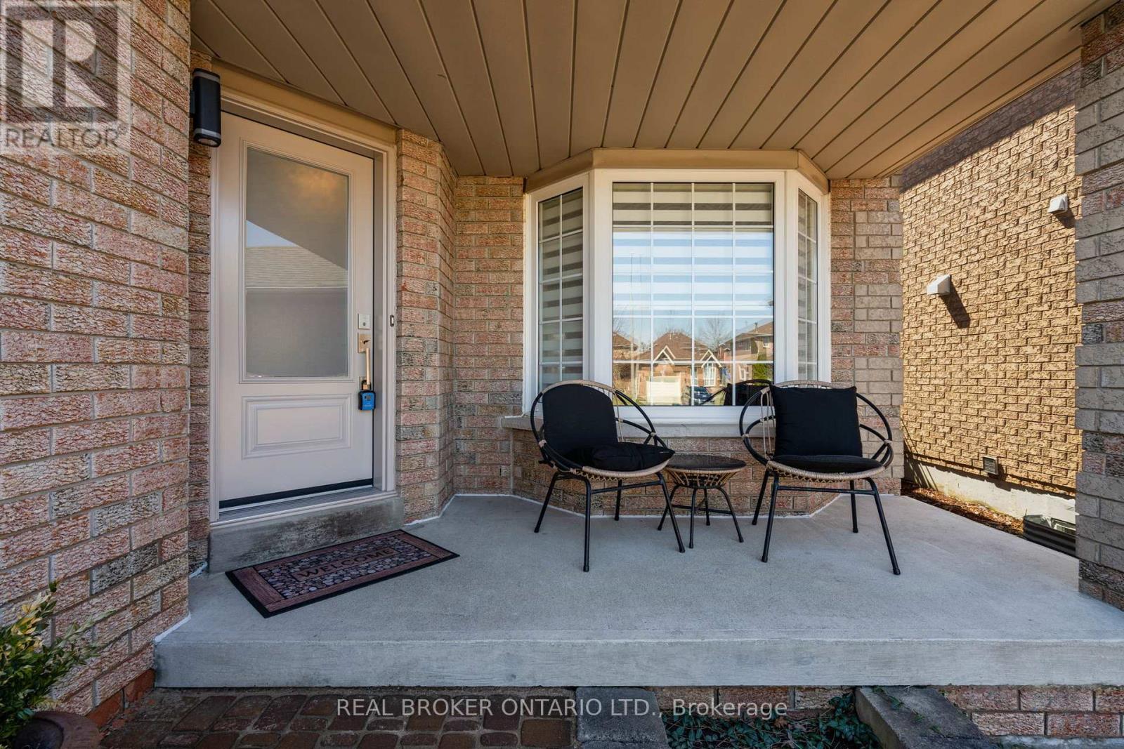 53 Taylor Drive, Barrie, Ontario  L4N 8K6 - Photo 4 - S12984096