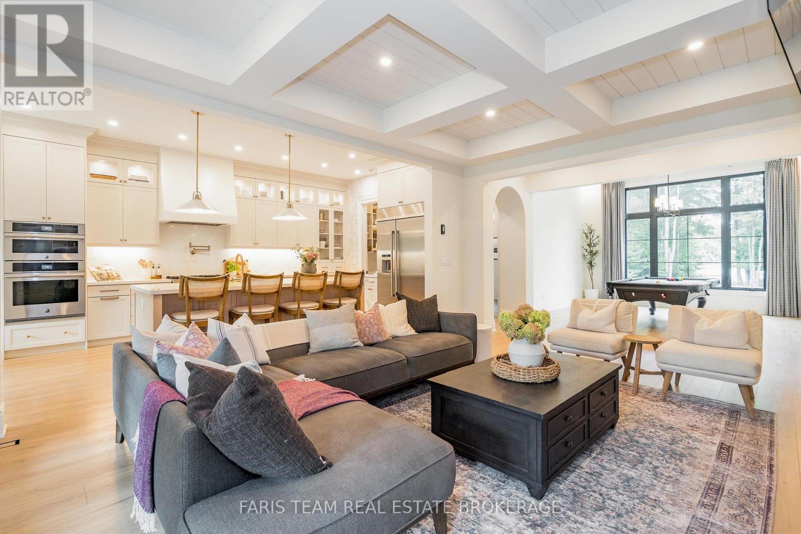 4 Sycamore Circle, Springwater, Ontario  L0L 2K0 - Photo 15 - S12984106