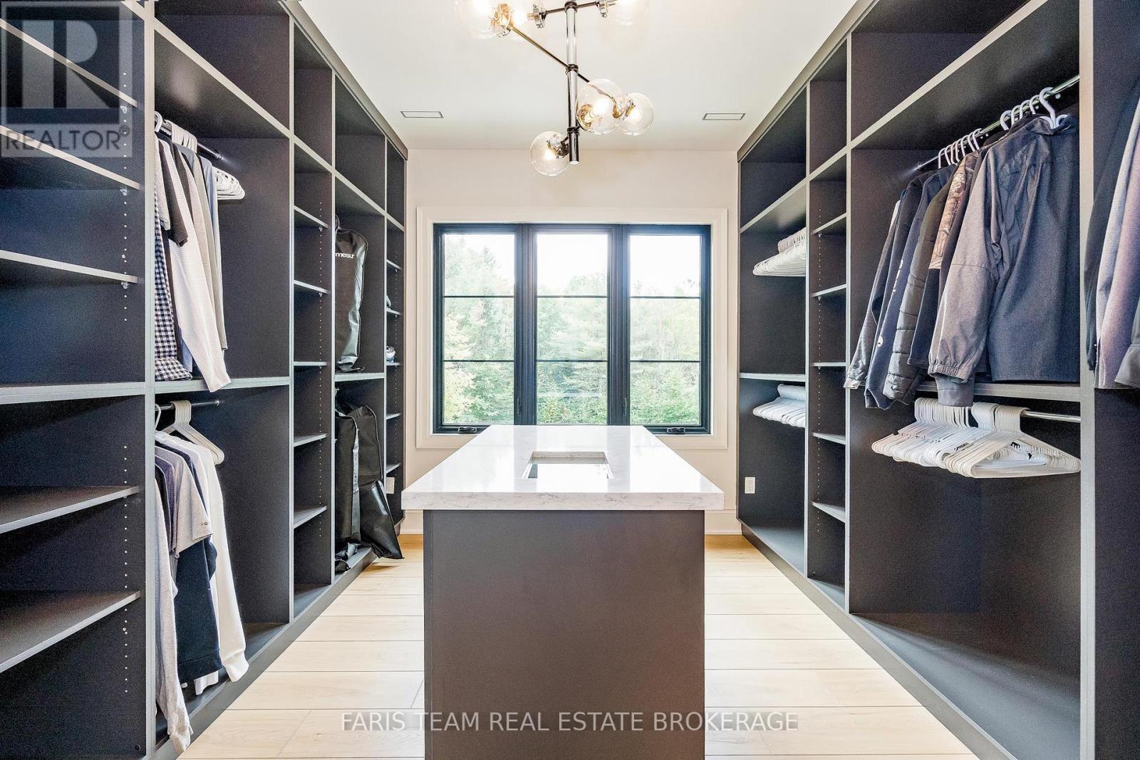 4 Sycamore Circle, Springwater, Ontario  L0L 2K0 - Photo 29 - S12984106