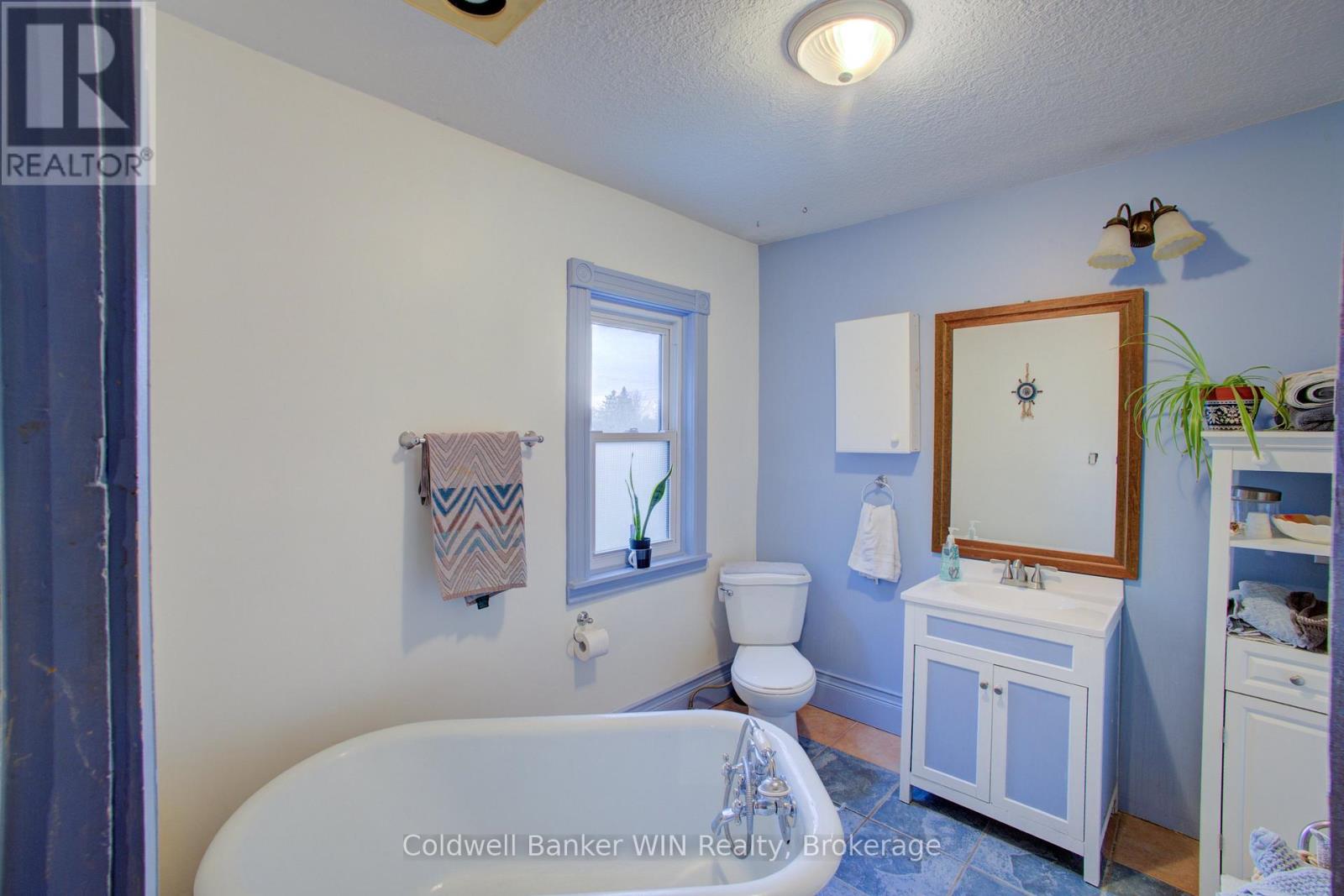 17 Arthur Street E, Minto, Ontario  N0G 1Z0 - Photo 23 - X12984258