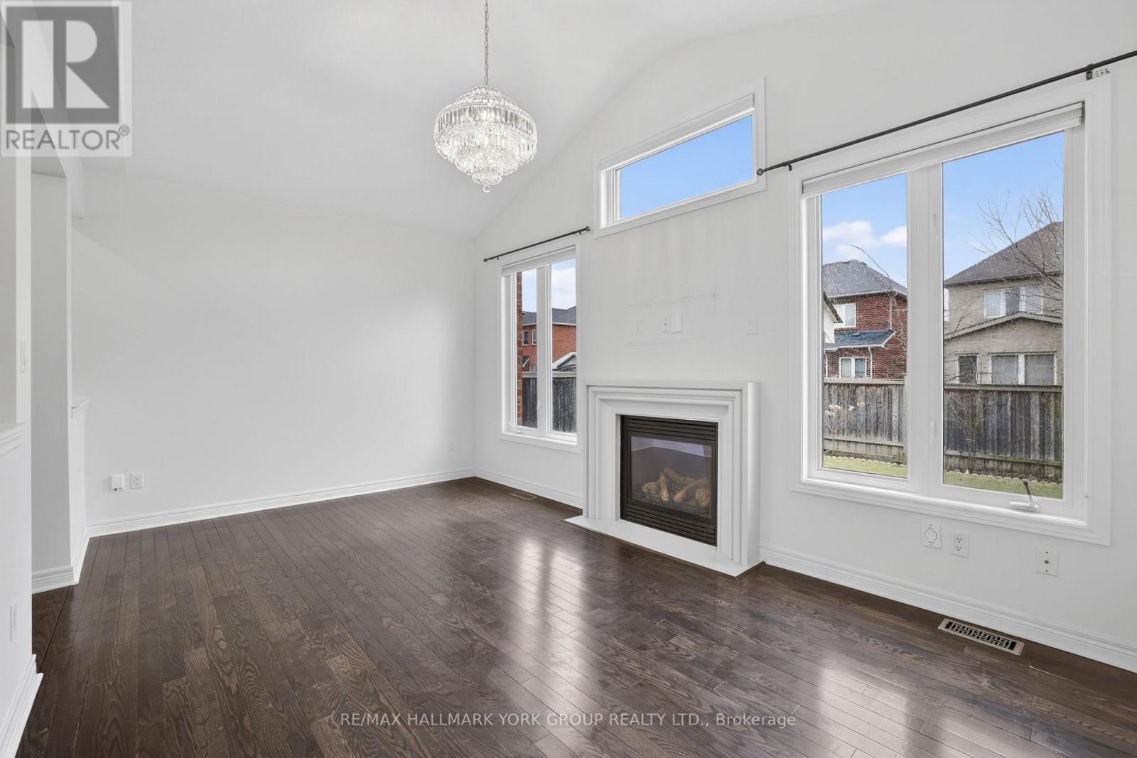 35 Amberwing Landing, Bradford West Gwillimbury, Ontario  L3Z 0H9 - Photo 17 - N12963096