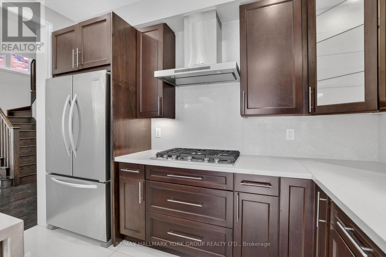 35 Amberwing Landing, Bradford West Gwillimbury, Ontario  L3Z 0H9 - Photo 15 - N12963096