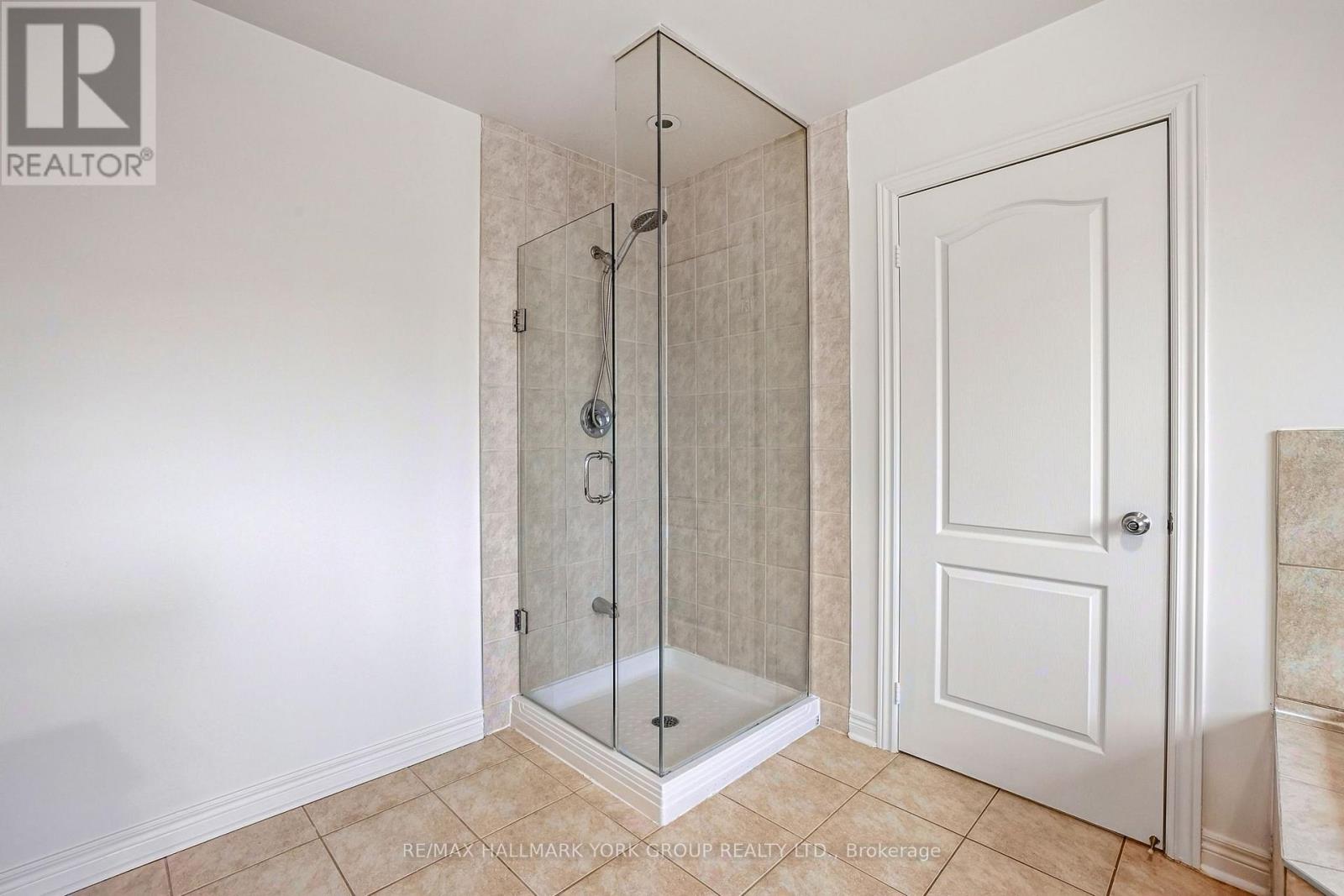 35 Amberwing Landing, Bradford West Gwillimbury, Ontario  L3Z 0H9 - Photo 22 - N12963096