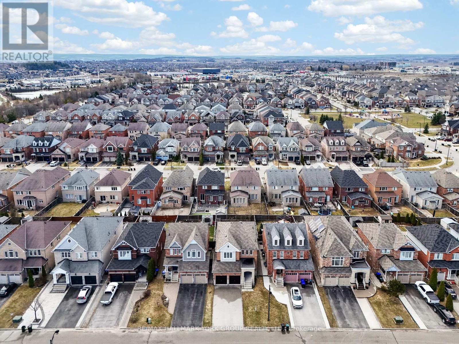 35 Amberwing Landing, Bradford West Gwillimbury, Ontario  L3Z 0H9 - Photo 43 - N12963096