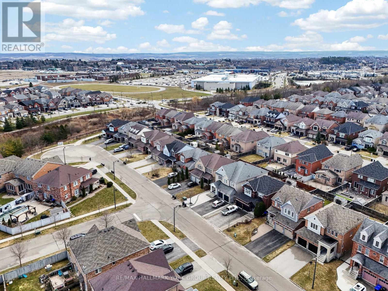 35 Amberwing Landing, Bradford West Gwillimbury, Ontario  L3Z 0H9 - Photo 45 - N12963096