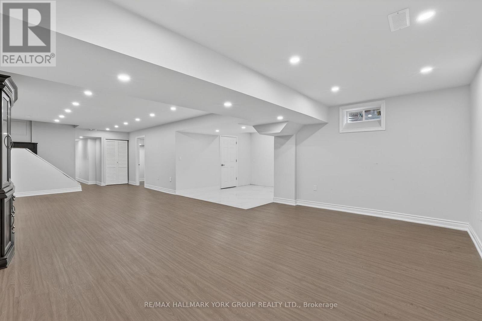 35 Amberwing Landing, Bradford West Gwillimbury, Ontario  L3Z 0H9 - Photo 31 - N12963096