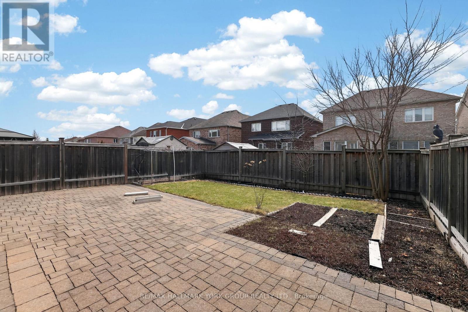 35 Amberwing Landing, Bradford West Gwillimbury, Ontario  L3Z 0H9 - Photo 39 - N12963096