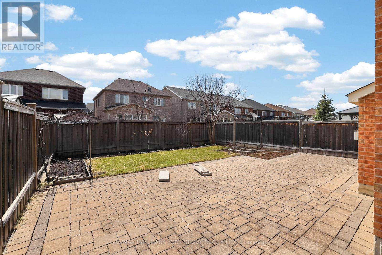 35 Amberwing Landing, Bradford West Gwillimbury, Ontario  L3Z 0H9 - Photo 37 - N12963096