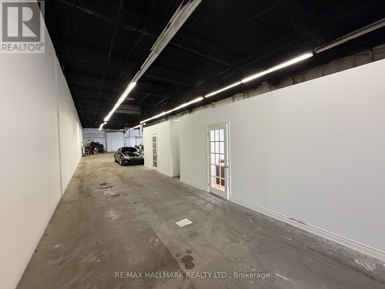 1101 Finch Avenue W, Toronto, Ontario  M3J 2C9 - Photo 5 - W12777406