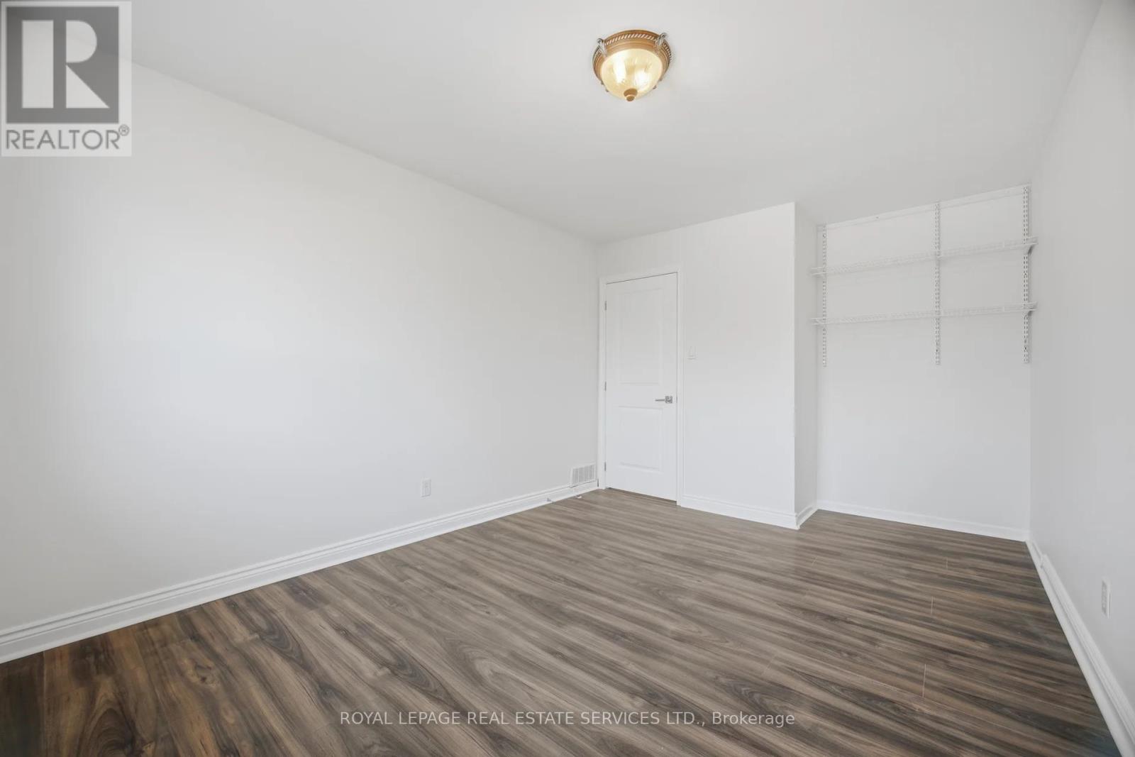 142 Osborne Crescent Nw, Oakville, Ontario  L6M 1G1 - Photo 19 - W12982136