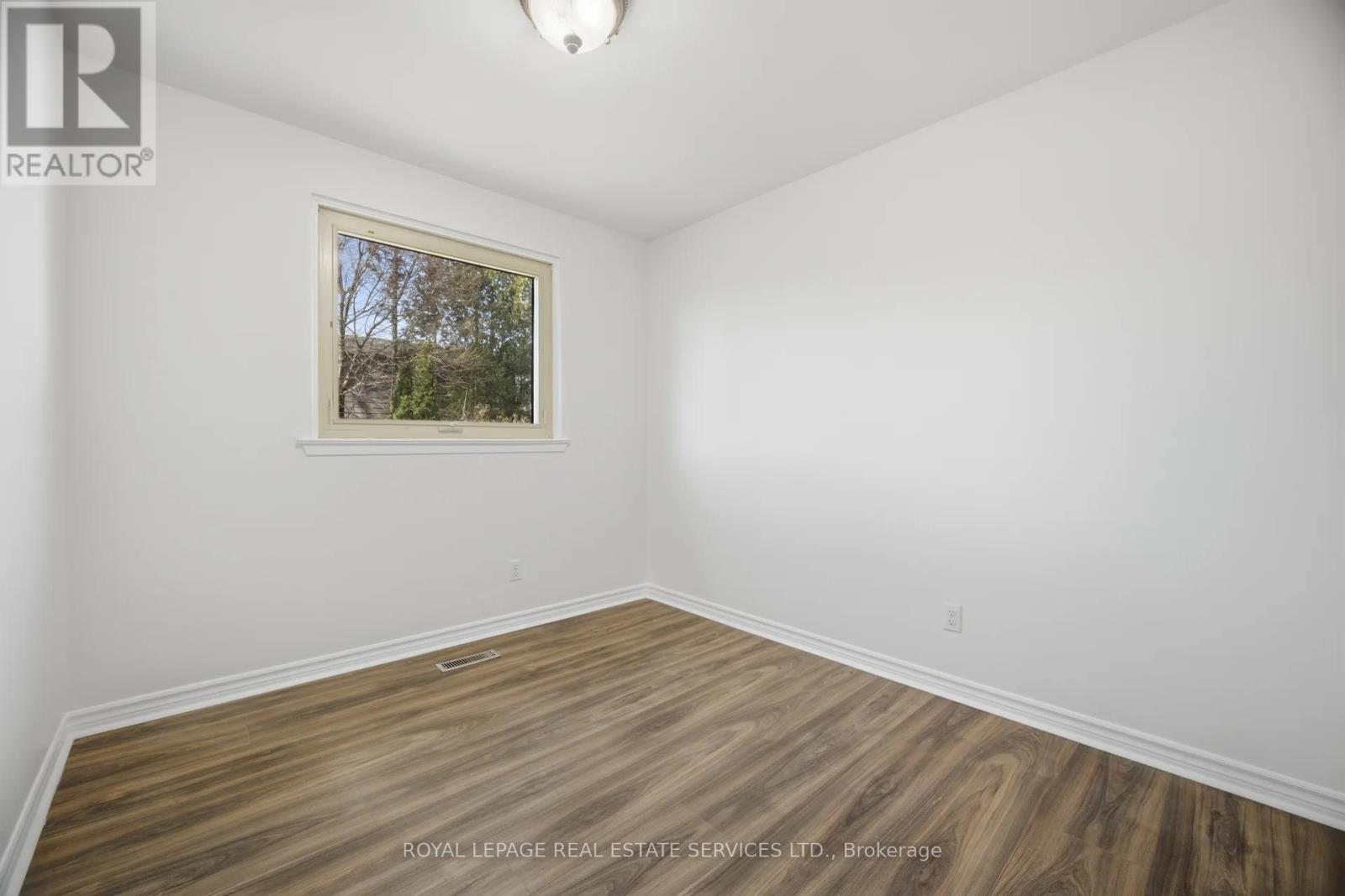 142 Osborne Crescent Nw, Oakville, Ontario  L6M 1G1 - Photo 22 - W12982136