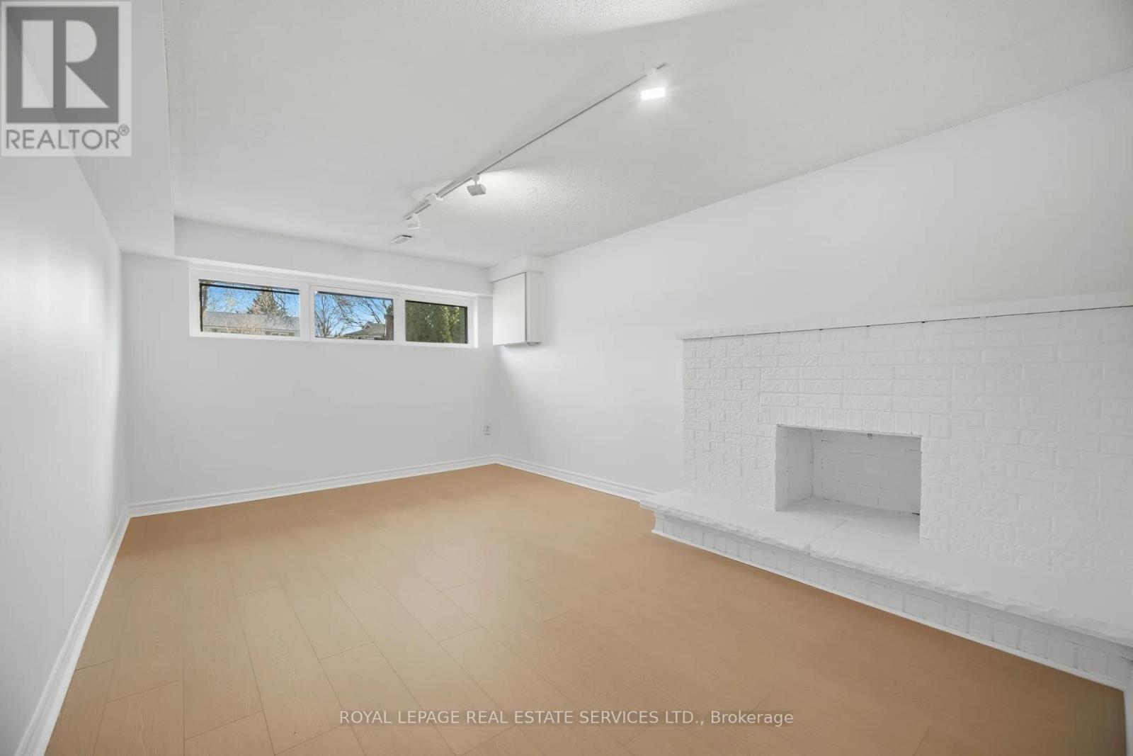 142 Osborne Crescent Nw, Oakville, Ontario  L6M 1G1 - Photo 29 - W12982136