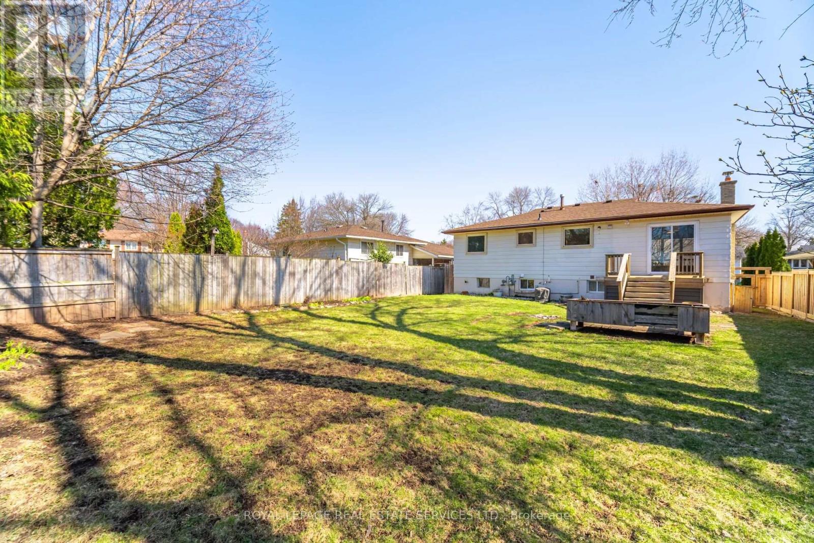 142 Osborne Crescent Nw, Oakville, Ontario  L6M 1G1 - Photo 49 - W12982136